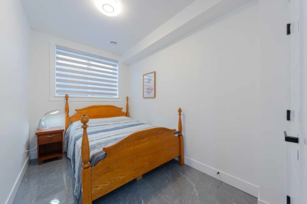 5003 21 Avenue NW Calgary AB T3B 0X3