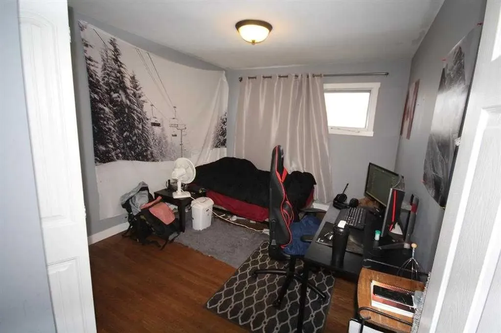 3824 Brantford Drive NW Calgary AB T2L 1H9