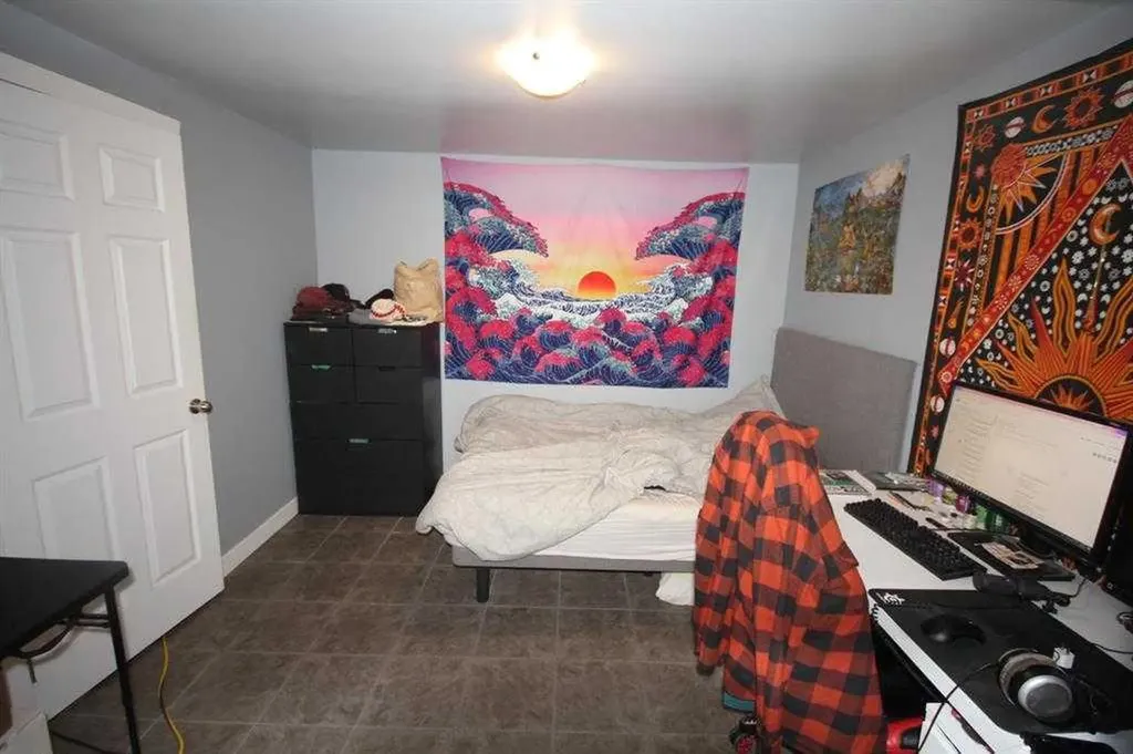 3824 Brantford Drive NW Calgary AB T2L 1H9