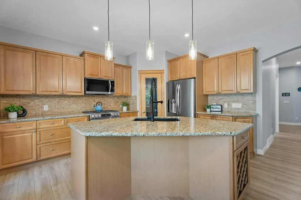 100 Drake Landing Common Okotoks AB T1S 2M7