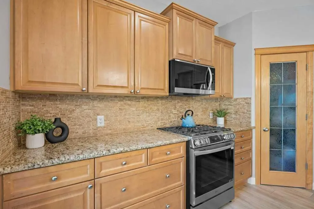 100 Drake Landing Common Okotoks AB T1S 2M7