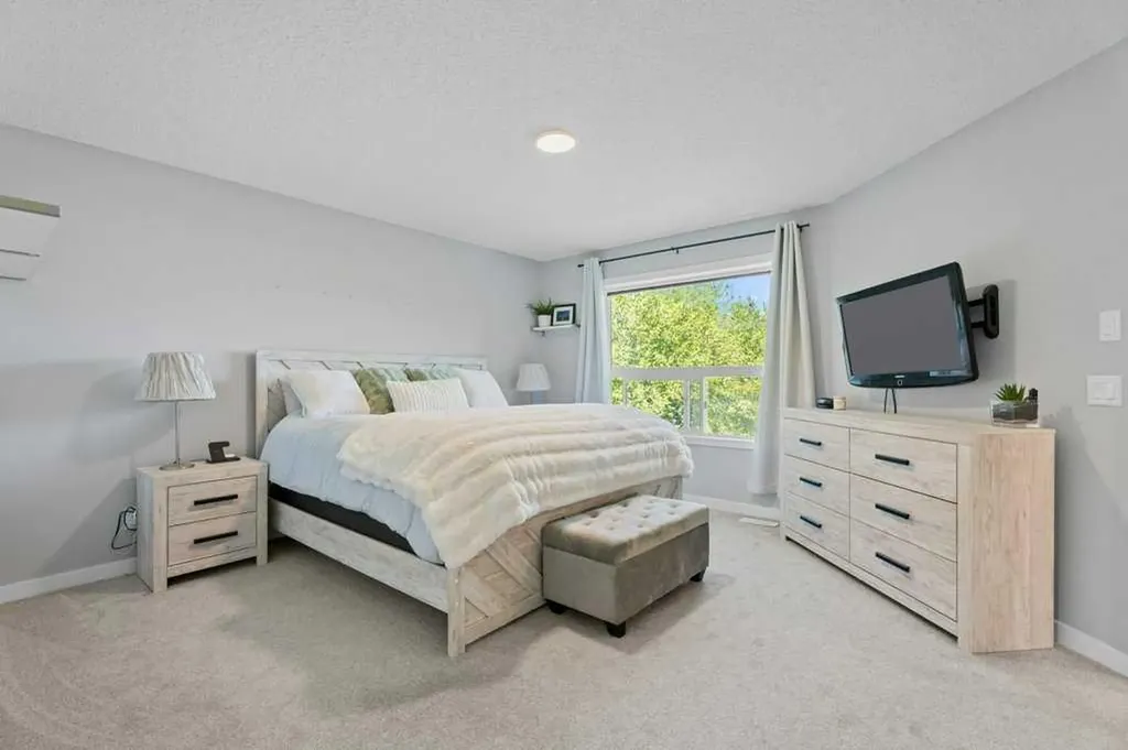 100 Drake Landing Common Okotoks AB T1S 2M7