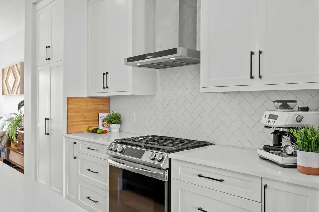 1133 Radnor Avenue NE Calgary AB T2E 5H7