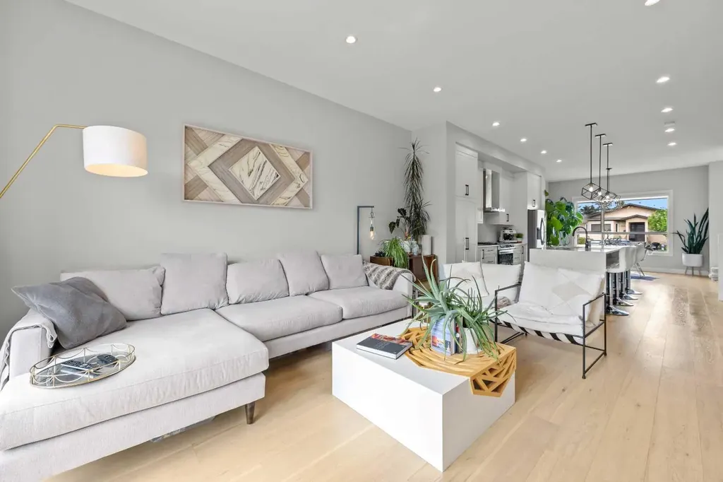 1133 Radnor Avenue NE Calgary AB T2E 5H7