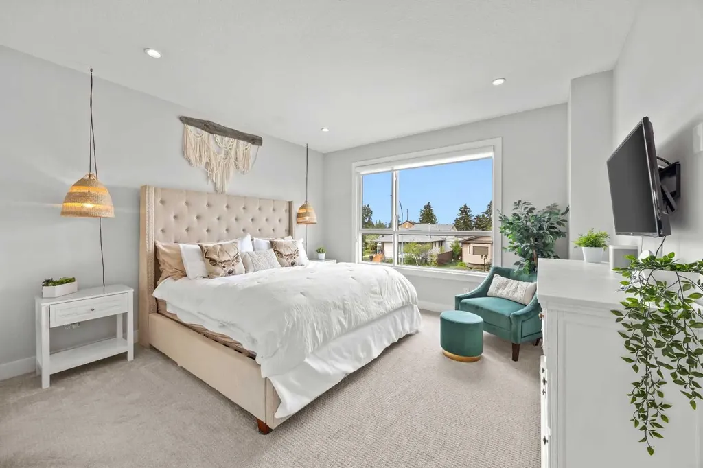 1133 Radnor Avenue NE Calgary AB T2E 5H7