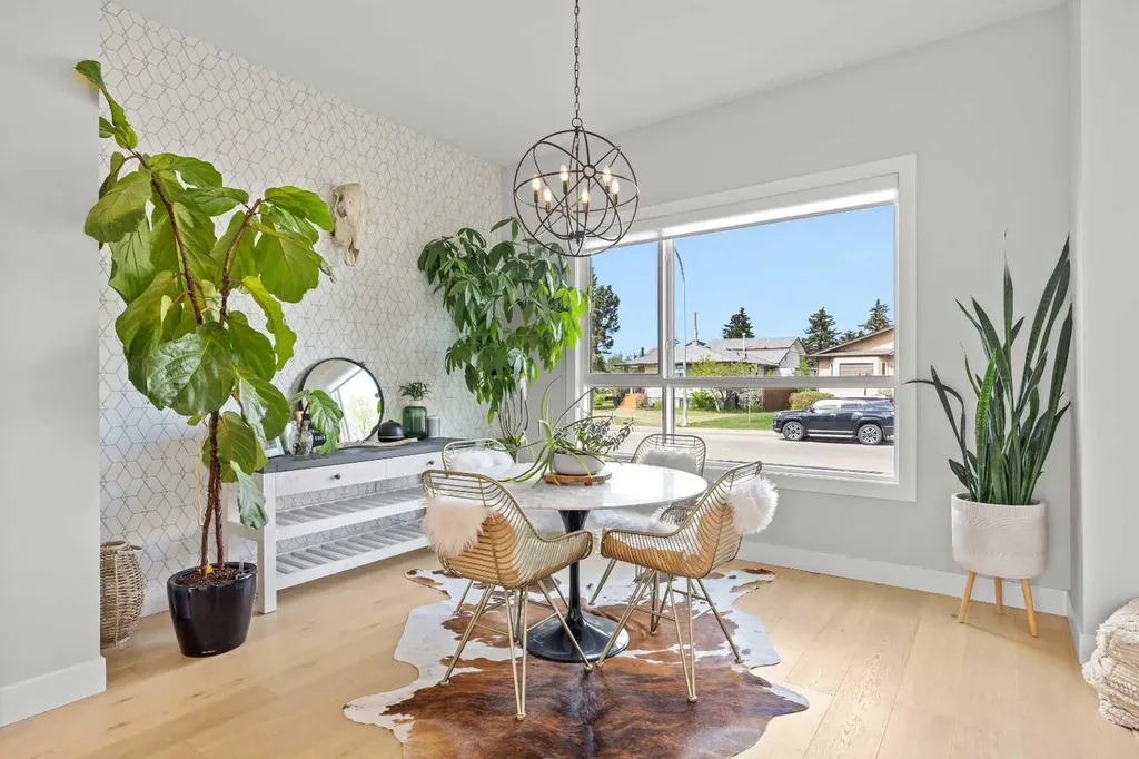 1133 Radnor Avenue NE Calgary AB T2E 5H7