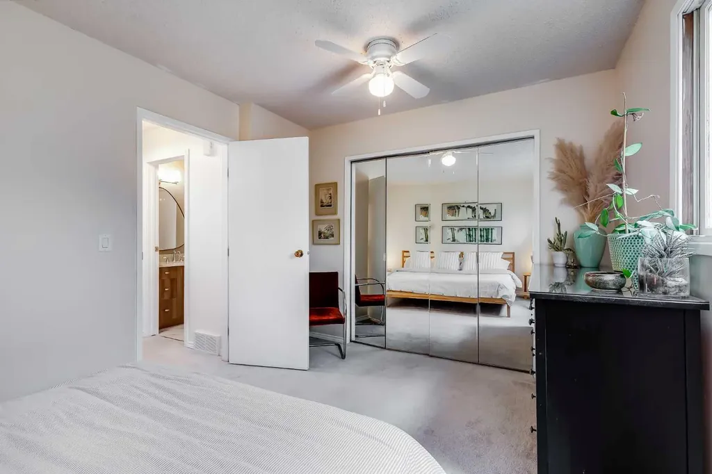 54 Bermondsey Road NW Calgary AB T3K 1V3