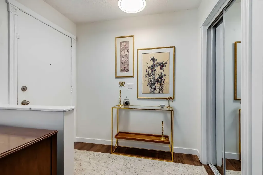 54 Bermondsey Road NW Calgary AB T3K 1V3