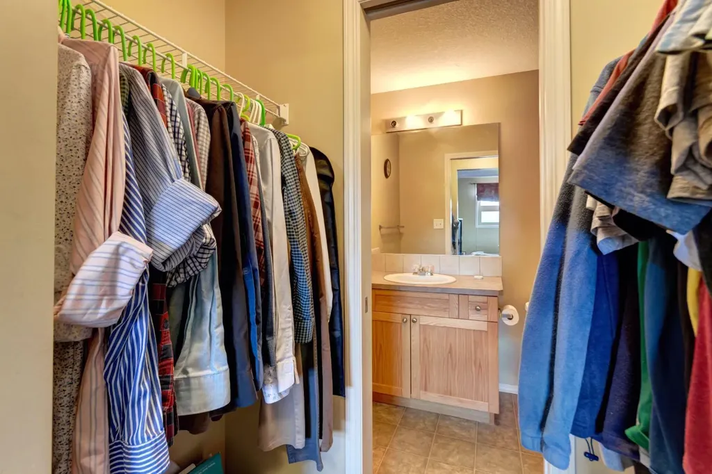 186 Kananaskis Way Canmore AB T1W 0A2