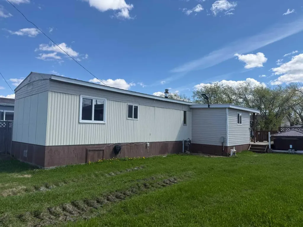 120 3 Avenue SW Falher AB T0H 1M0