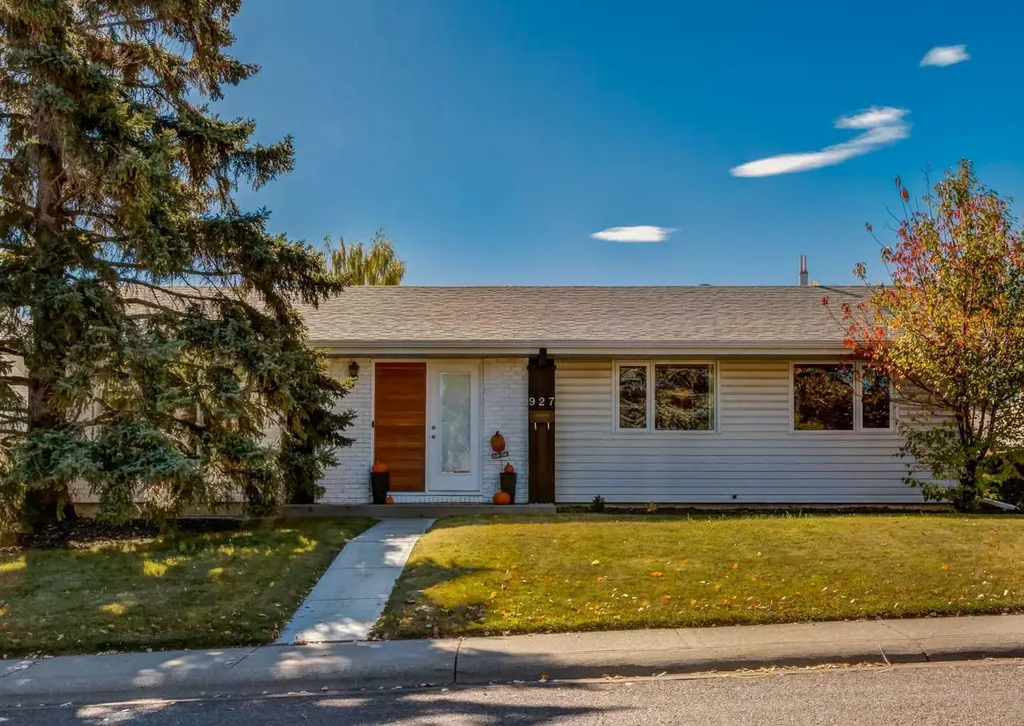 927 124 Avenue SW Calgary AB T2W 1T2