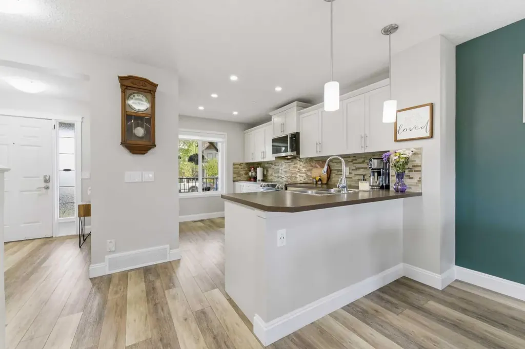 394 Copperpond Boulevard SE Calgary AB T2Z 0Z7