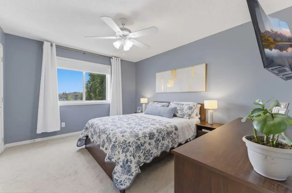 394 Copperpond Boulevard SE Calgary AB T2Z 0Z7