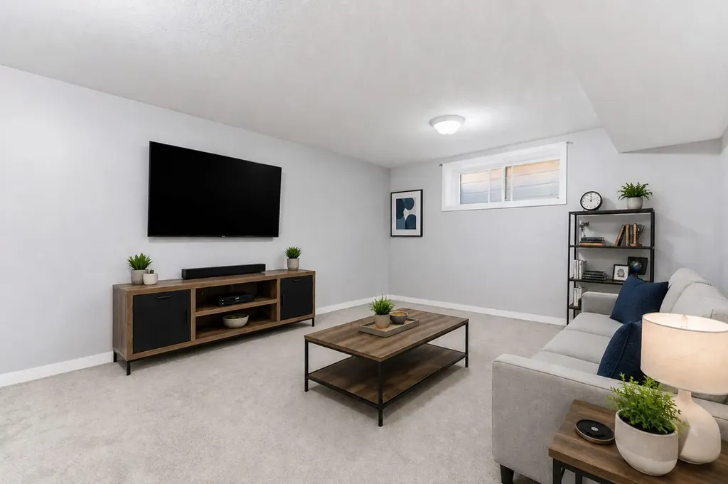 394 Copperpond Boulevard SE Calgary AB T2Z 0Z7
