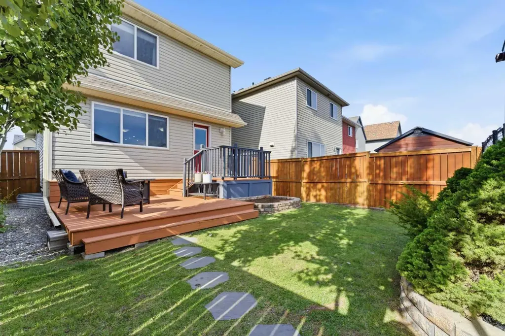 394 Copperpond Boulevard SE Calgary AB T2Z 0Z7