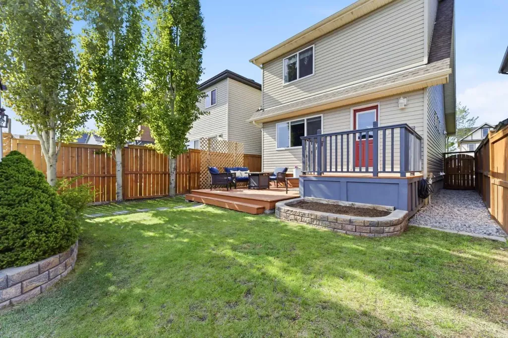 394 Copperpond Boulevard SE Calgary AB T2Z 0Z7