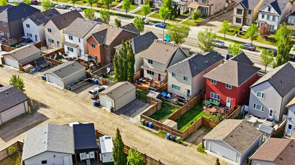 394 Copperpond Boulevard SE Calgary AB T2Z 0Z7