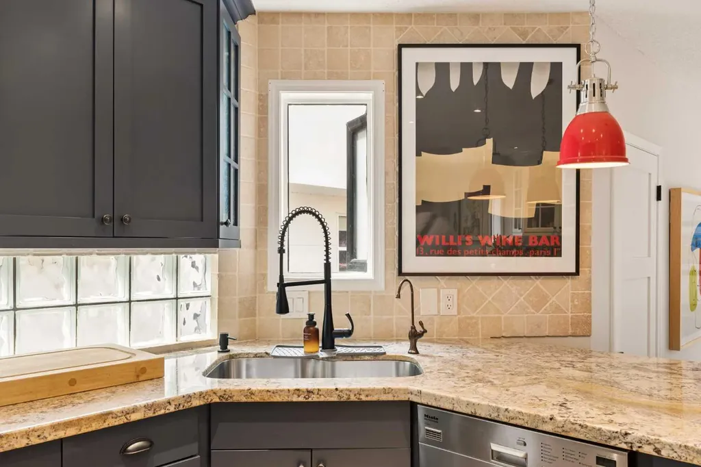 2235 27 Street SW Calgary AB T3E 2E9