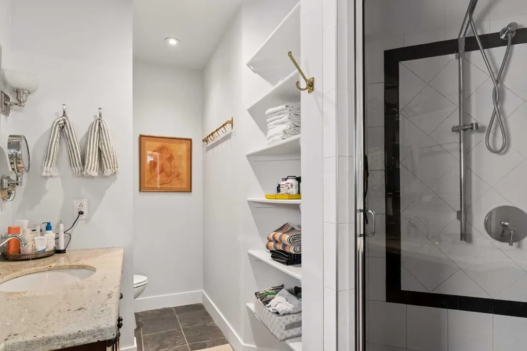 2235 27 Street SW Calgary AB T3E 2E9