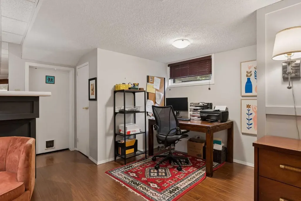 2235 27 Street SW Calgary AB T3E 2E9
