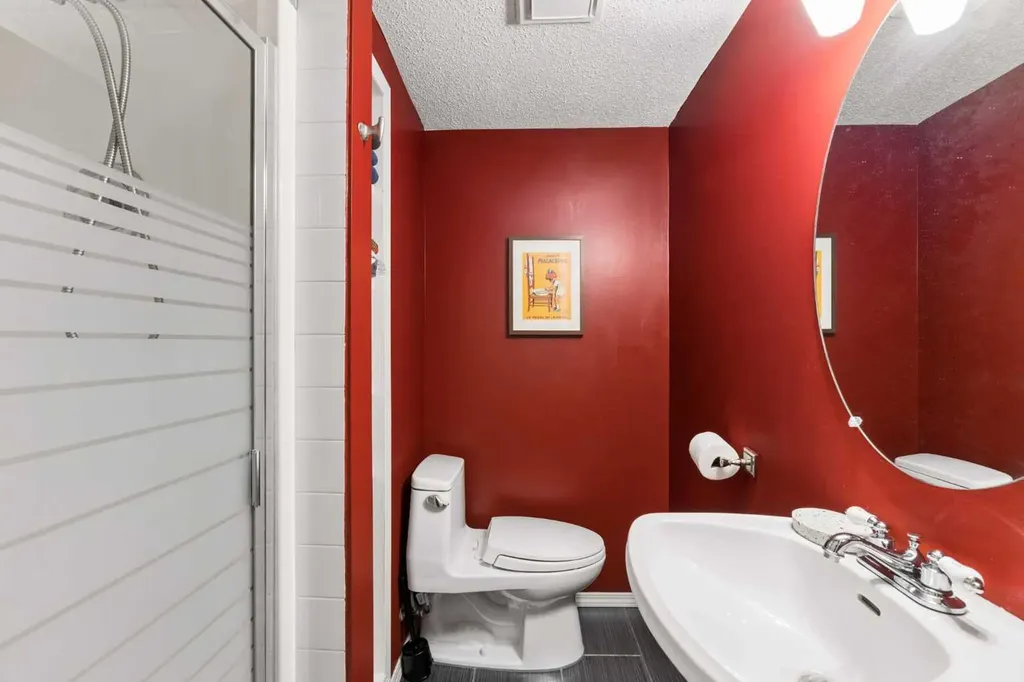 2235 27 Street SW Calgary AB T3E 2E9