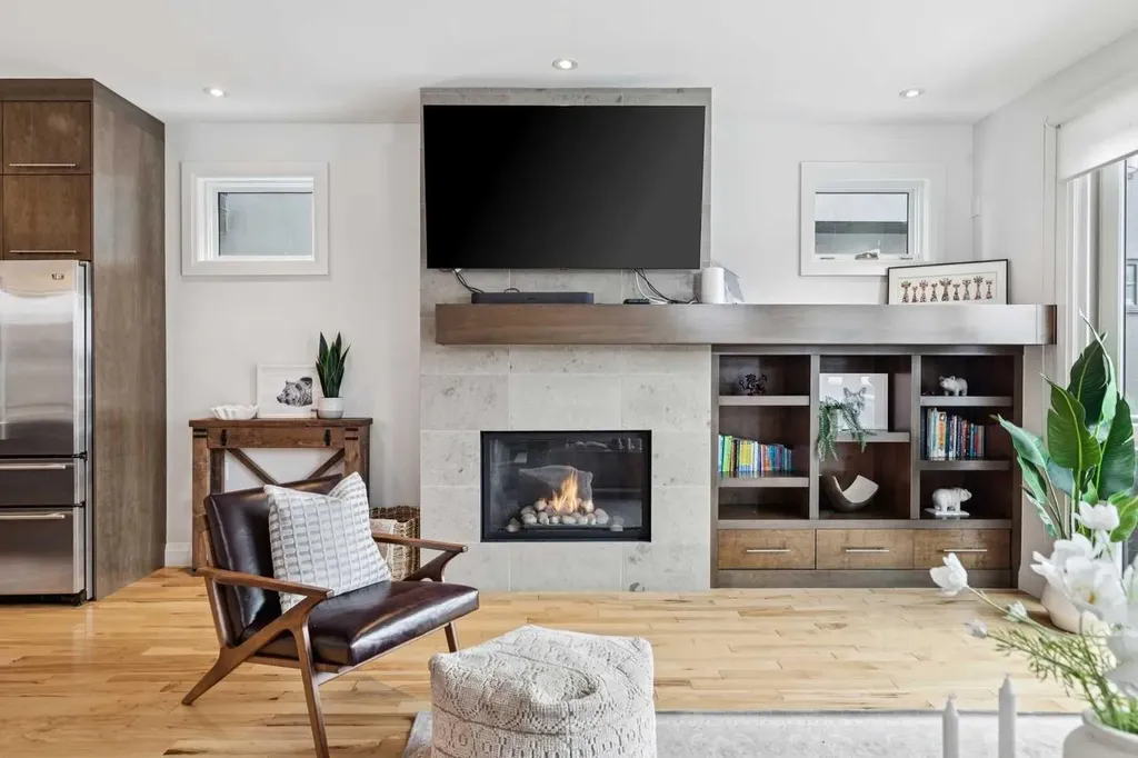 2707 1 Avenue NW Calgary AB T2N 0C7