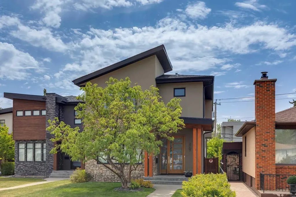2707 1 Avenue NW Calgary AB T2N 0C7