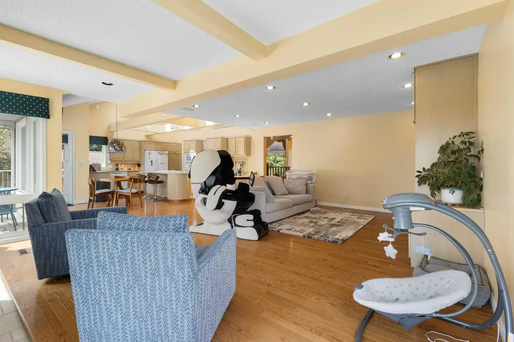 49 Scandia Hill NW Calgary AB T3L1T8