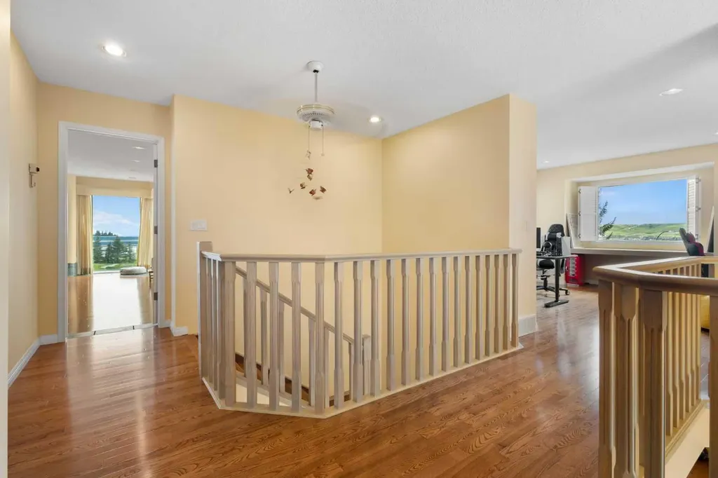 49 Scandia Hill NW Calgary AB T3L1T8