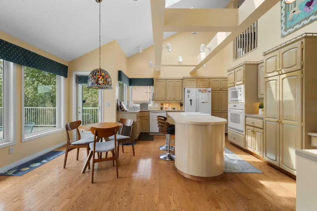 49 Scandia Hill NW Calgary AB T3L1T8