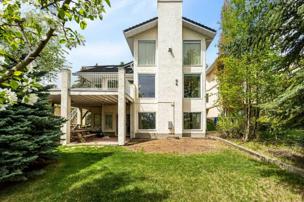 49 Scandia Hill NW Calgary AB T3L1T8
