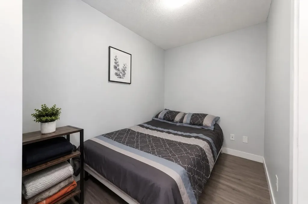 403 Mackenzie Way SE Airdrie AB T4B 3Y7