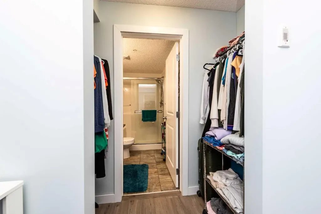 403 Mackenzie Way SE Airdrie AB T4B 3Y7