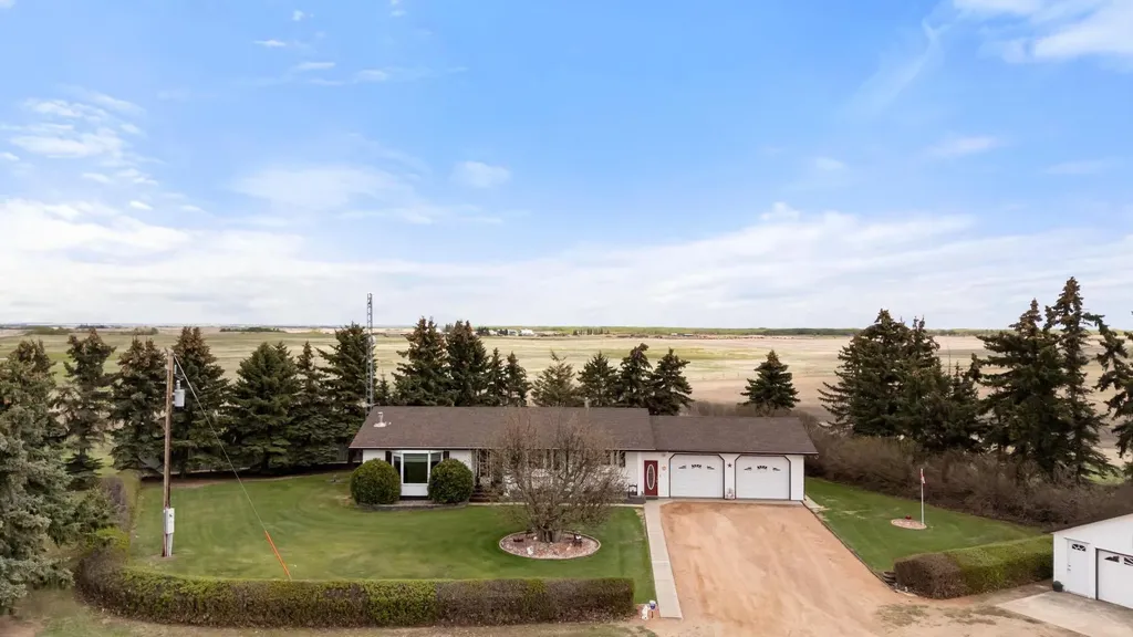 14545 Highway 26 Rural Flagstaff County AB T0B 4H0