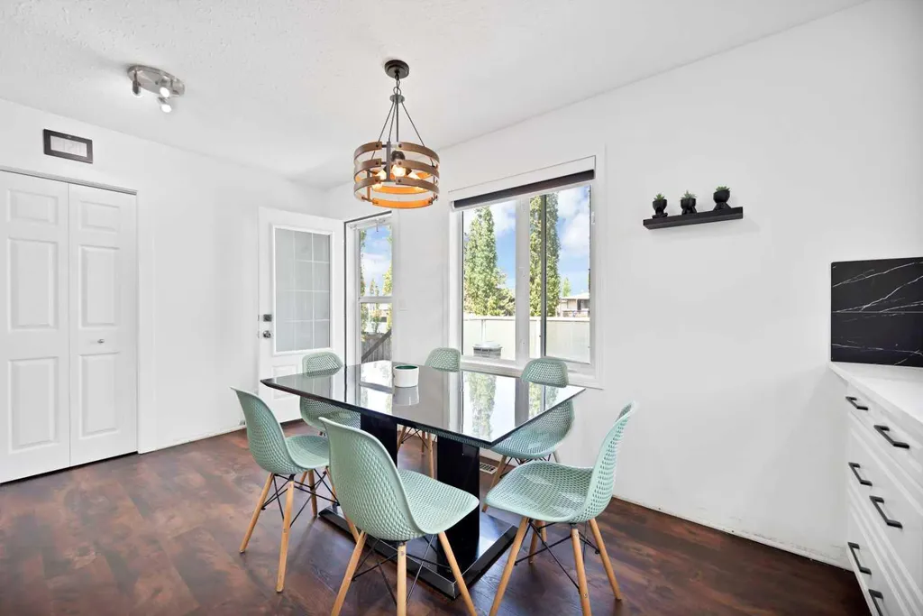 38 Balsam Crescent Olds AB T4H 1L1