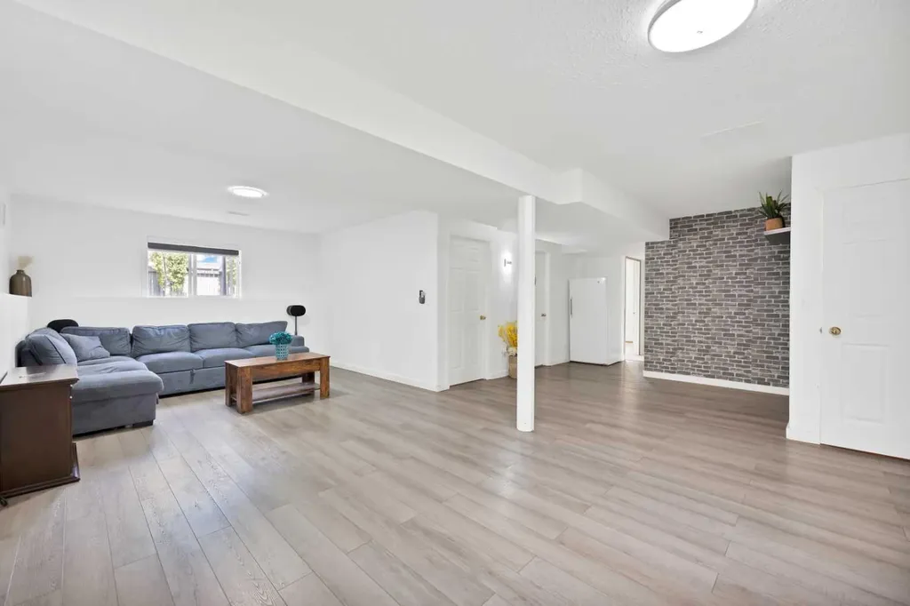 38 Balsam Crescent Olds AB T4H 1L1