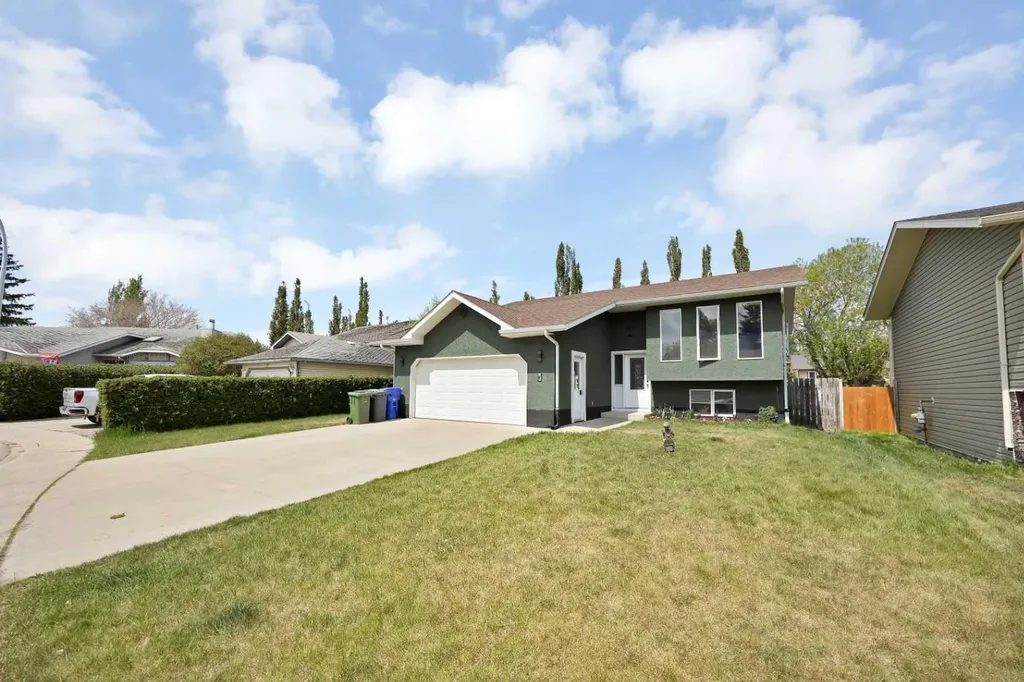 38 Balsam Crescent Olds AB T4H 1L1