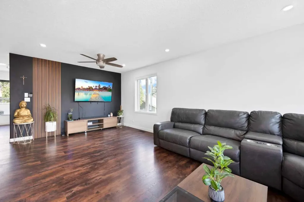 38 Balsam Crescent Olds AB T4H 1L1