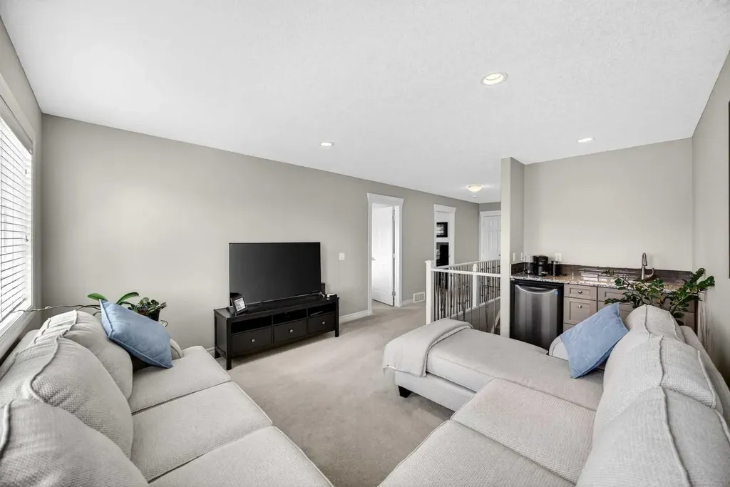 293 Bridleridge View SW Calgary AB T2Y0E6