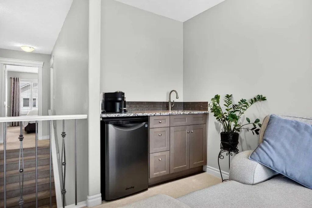 293 Bridleridge View SW Calgary AB T2Y0E6