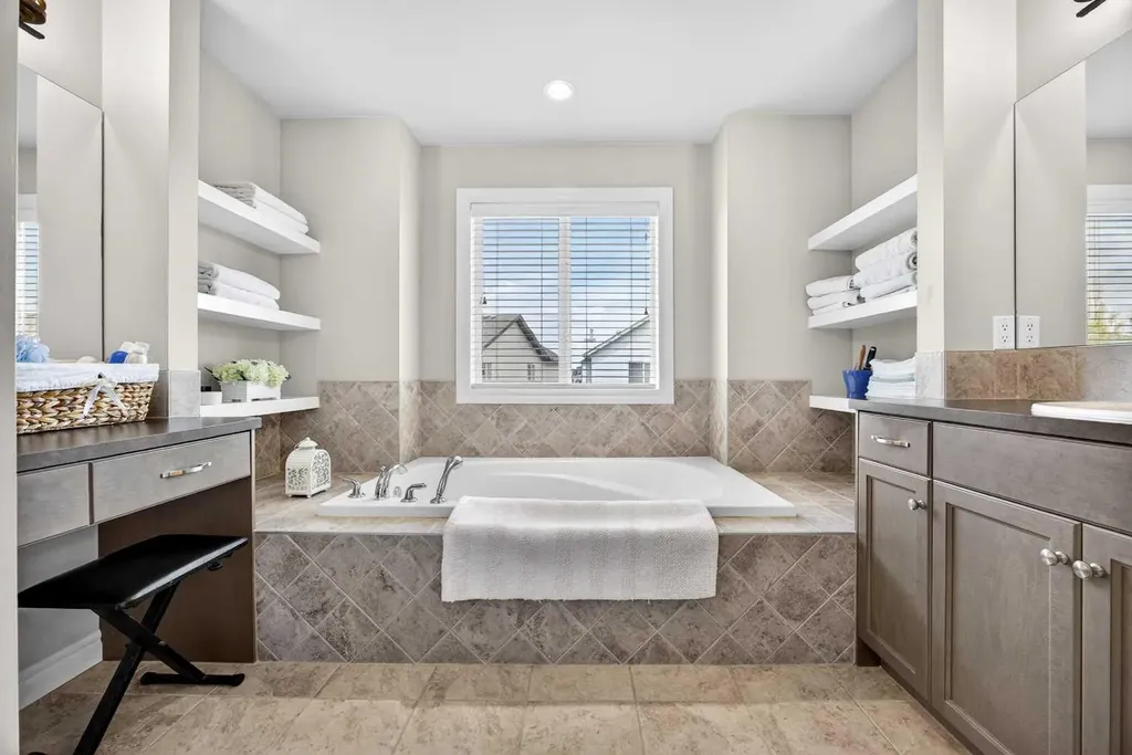 293 Bridleridge View SW Calgary AB T2Y0E6