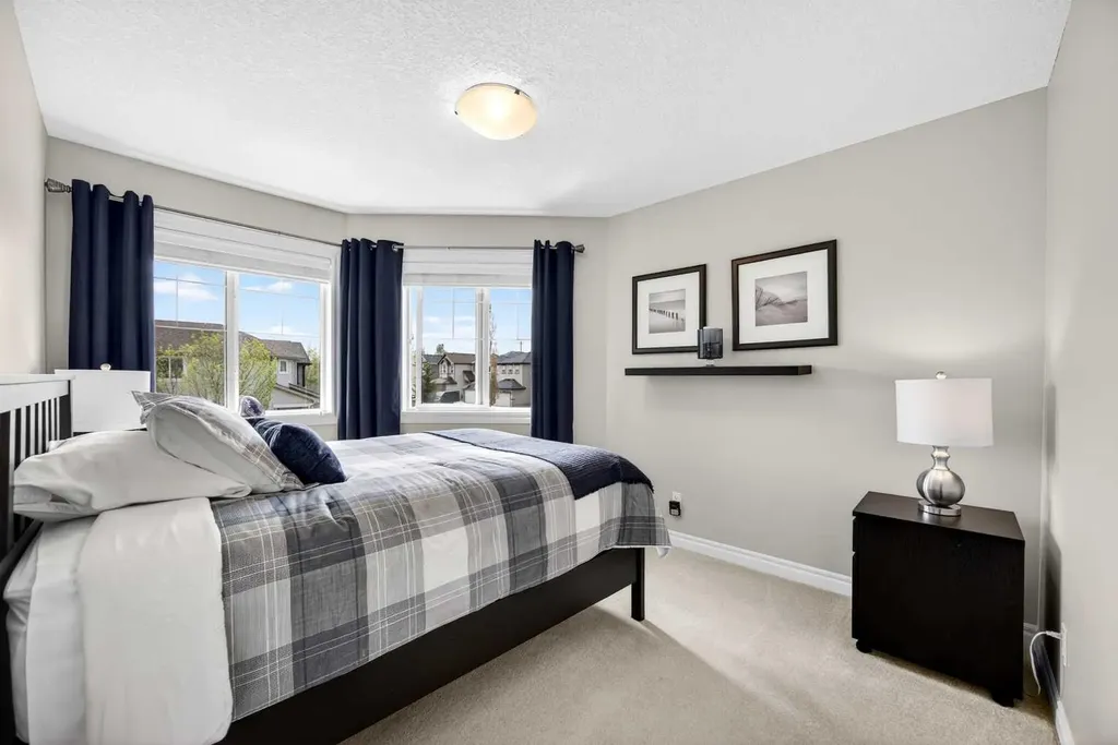 293 Bridleridge View SW Calgary AB T2Y0E6