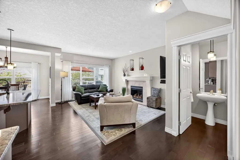293 Bridleridge View SW Calgary AB T2Y0E6