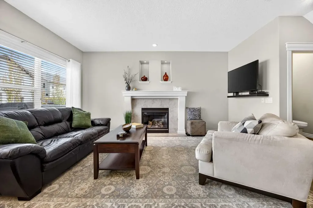 293 Bridleridge View SW Calgary AB T2Y0E6