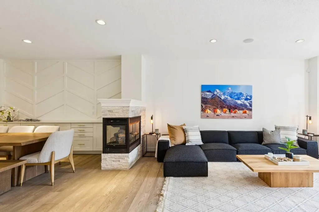 704 3 Avenue NW Calgary AB T2N0J1