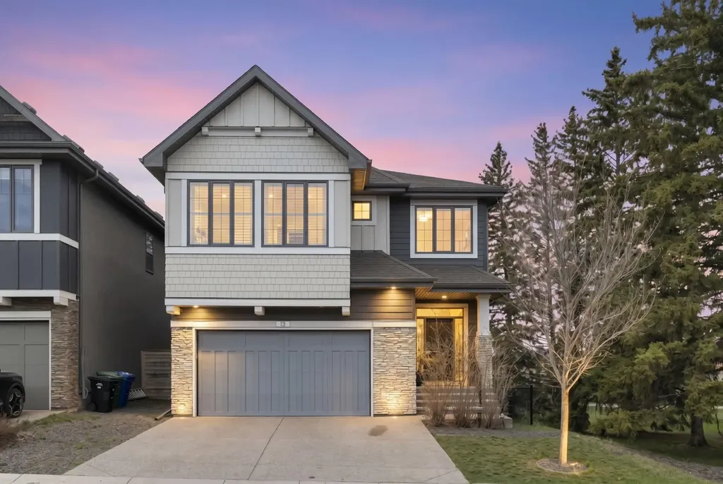 13 Shawnee Heath SW Calgary AB T2Y0P6