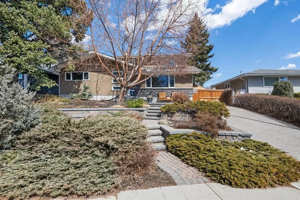 3144 Breen Crescent NW Calgary AB T2L 1S7