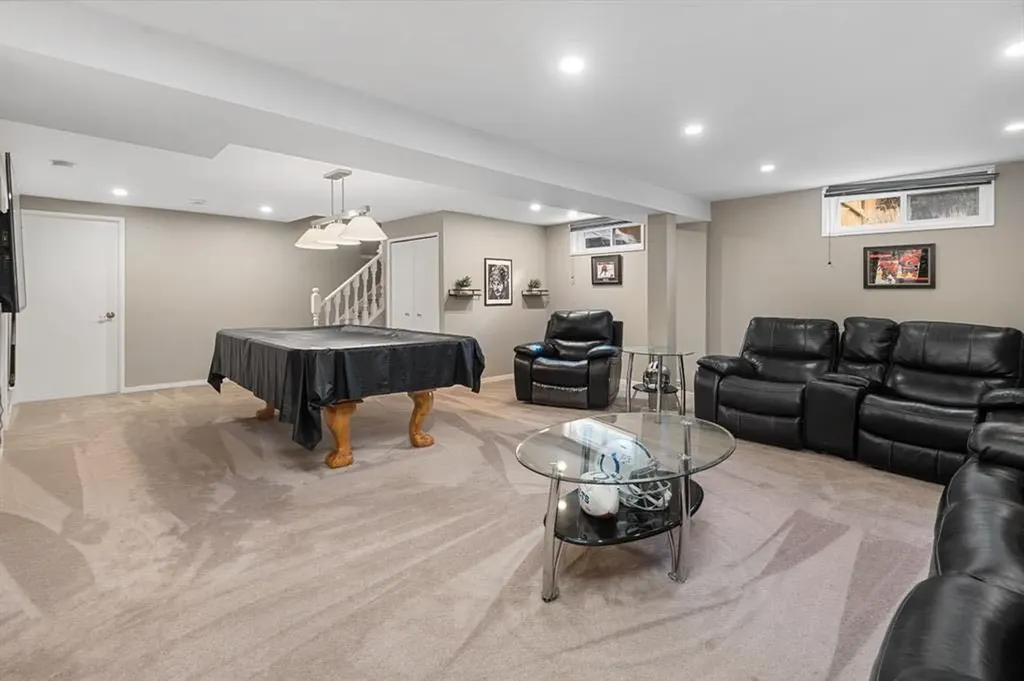 3144 Breen Crescent NW Calgary AB T2L 1S7