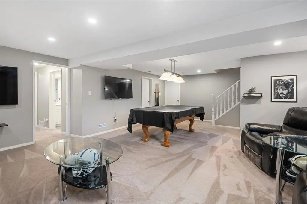 3144 Breen Crescent NW Calgary AB T2L 1S7