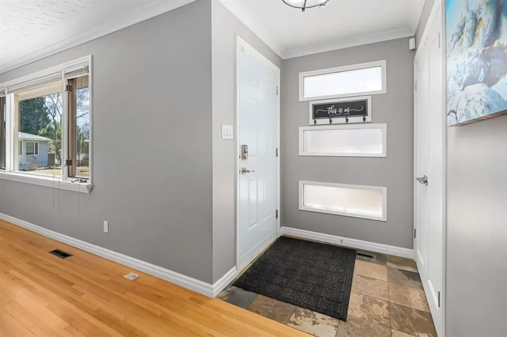3144 Breen Crescent NW Calgary AB T2L 1S7